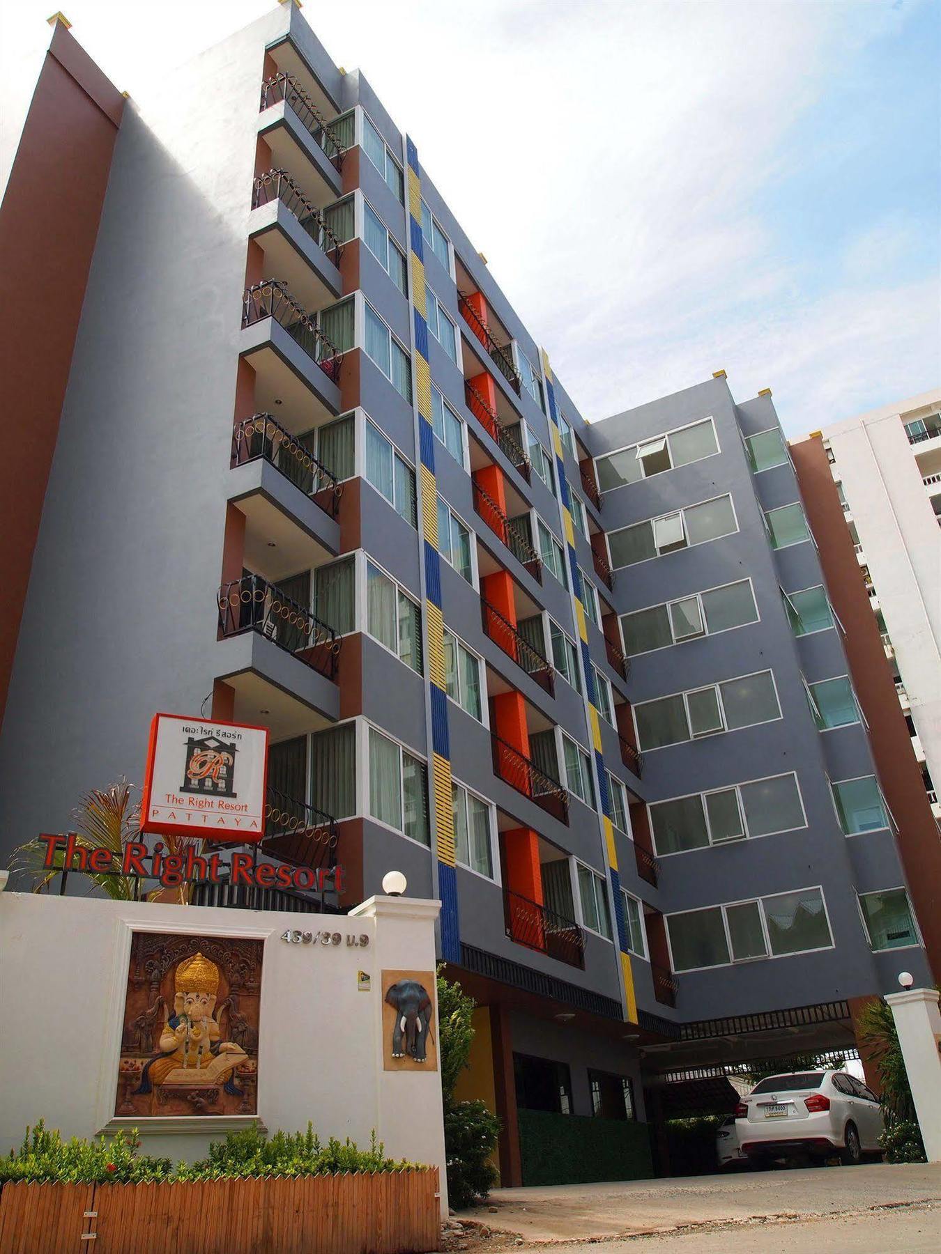 The Right Resort Pattaya Eksteriør billede